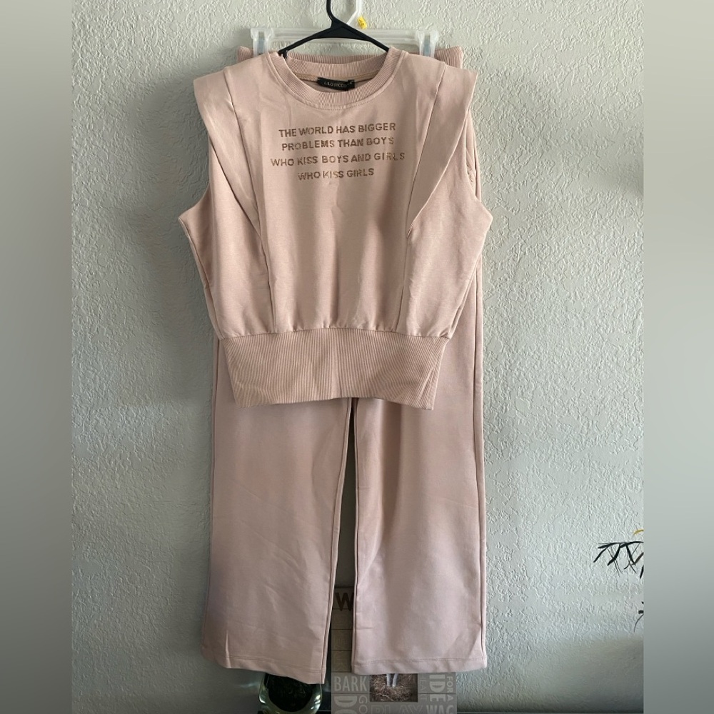Lilo Ricco 2pc set Sweat Pants & Top, Gold Rhinestone Details Sz S /M